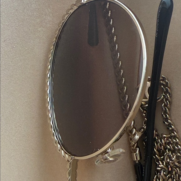 CHANEL Pantos Light Gold/Brown Sunglasses with Chain - Picture 11 of 17